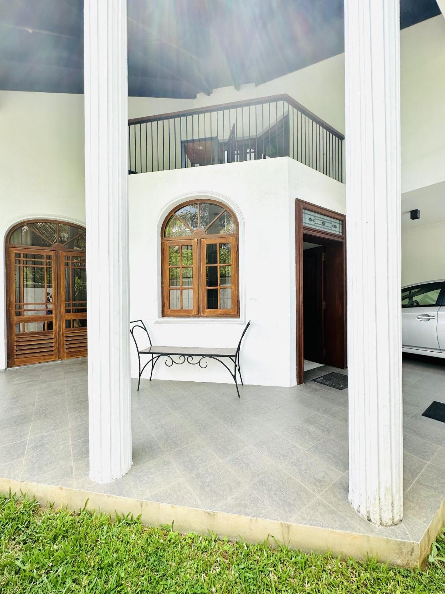 Skylight Villa 康提 外观 照片