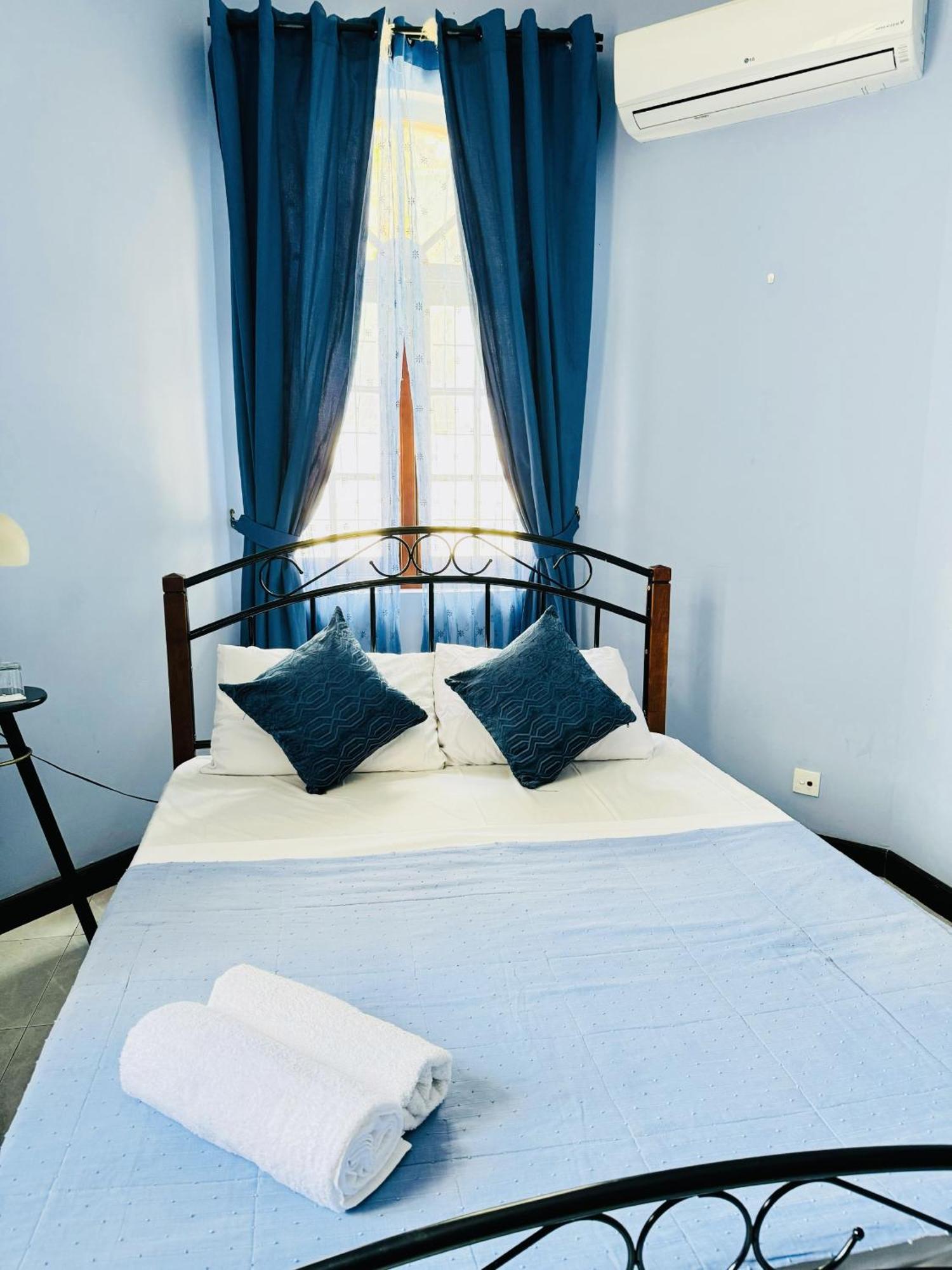 Skylight Villa 康提 外观 照片